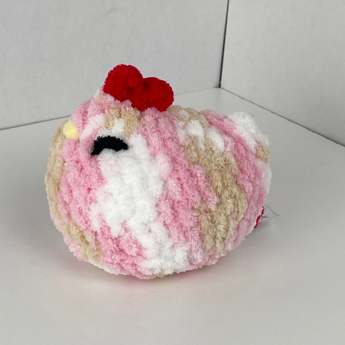 Gallina, peluche tejido afelpado, 10cm, crochet artesanal