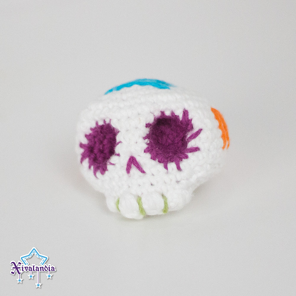 Peluche mini Calaverita de Azúcar 5cm, cráneo calavera, crochet artesanal, amigurumi