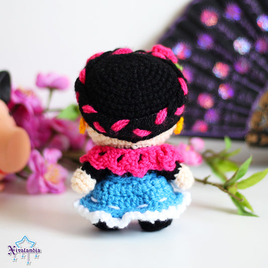Peluche Frida Kahlo 15cm, tejido crochet artesanal, amigurumi
