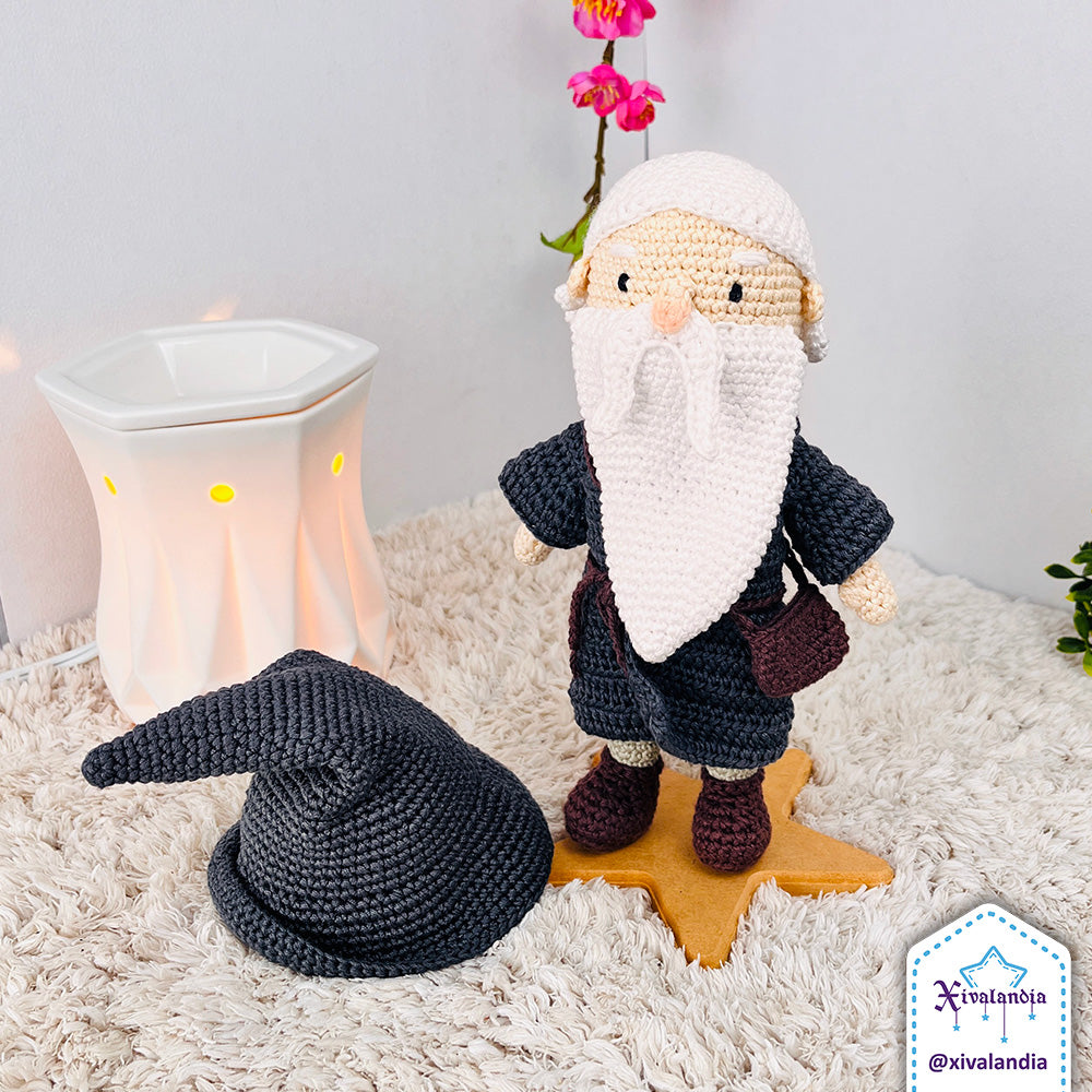 Muñeco tejido Mago Gandalf 24 cm, crochet artesanal, amigurumi