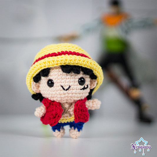 Peluche Mini Luffy de One Piece 9cm, tejido crochet artesanal, amigurumi