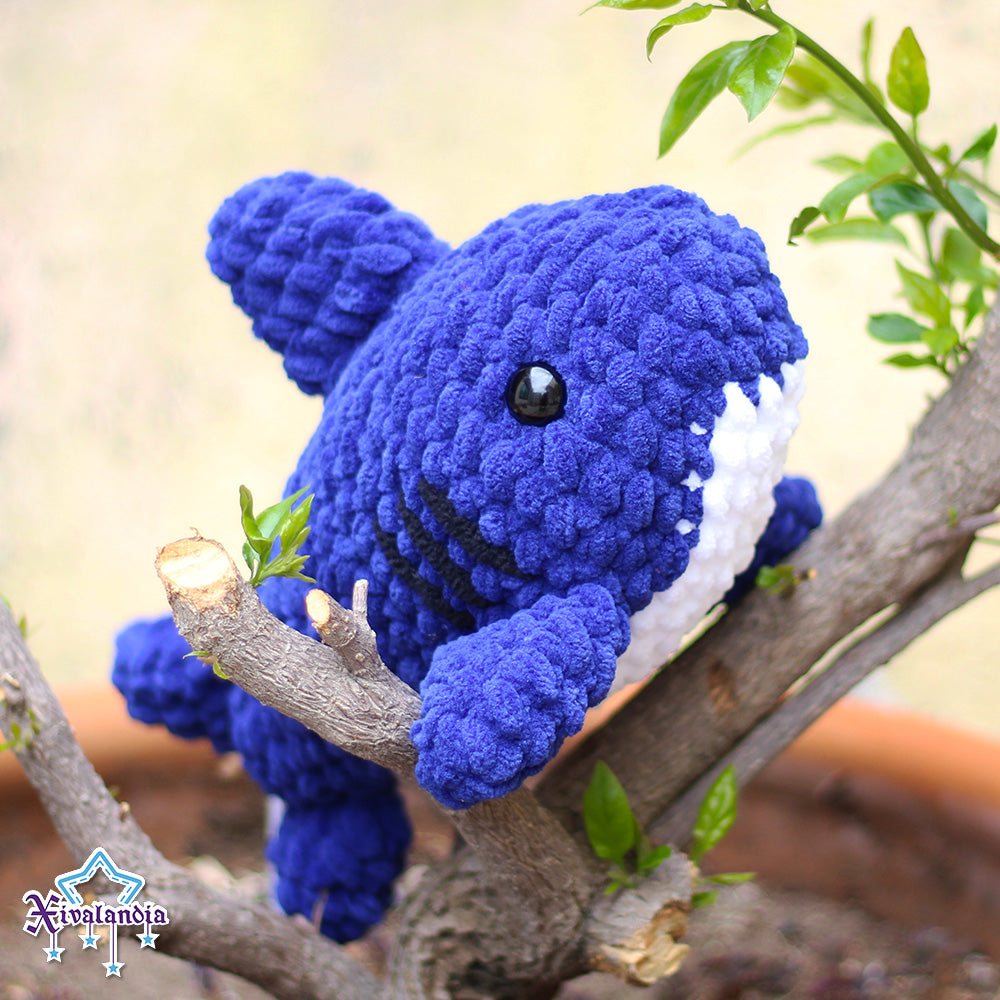 Shark crochet plush - 9.5 in/24cm - soft yarn amigurumi