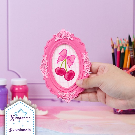 Cuadro mini coquette, Cerezas con moño en marco ovalado, arte pintado a mano, 14.5x10cm / 5.5x4in