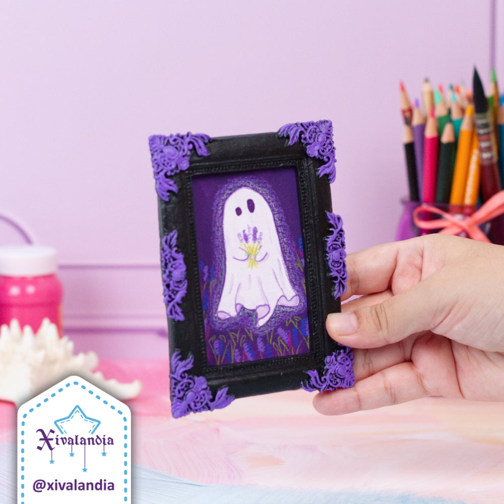 Cuadro mini, Fantasma con lavandas en campo nocturno, arte pintado a mano, 12x9cm / 5x3.5 in