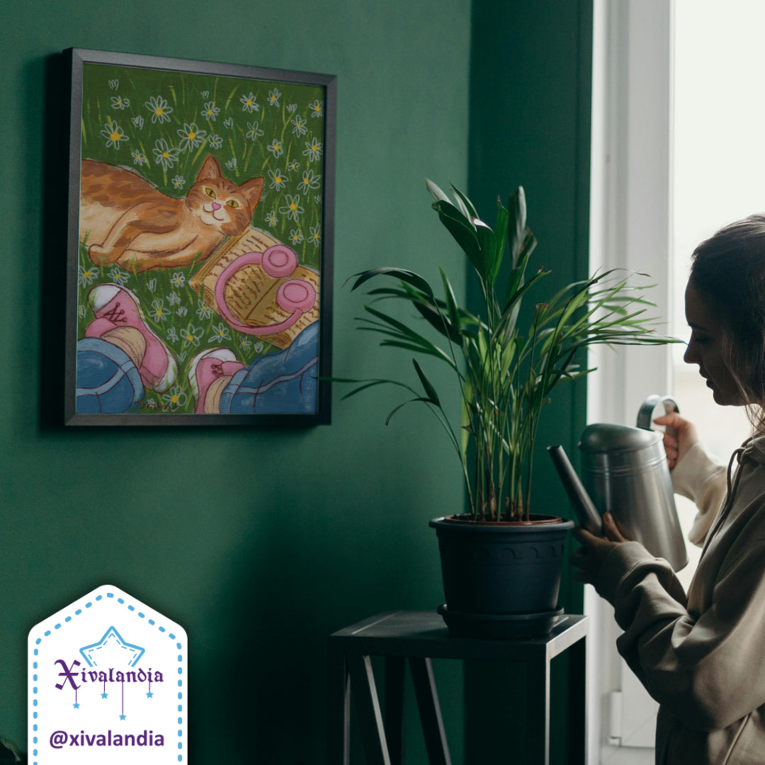 Póster Imprimible Gato naranja entre flores y libros, ilustración digital decorativa