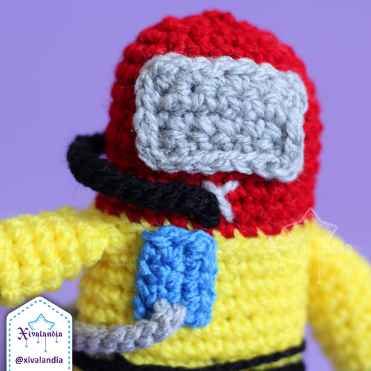 Peluche Rust Hazmat 13cm, tejido crochet artesanal, amigurumi