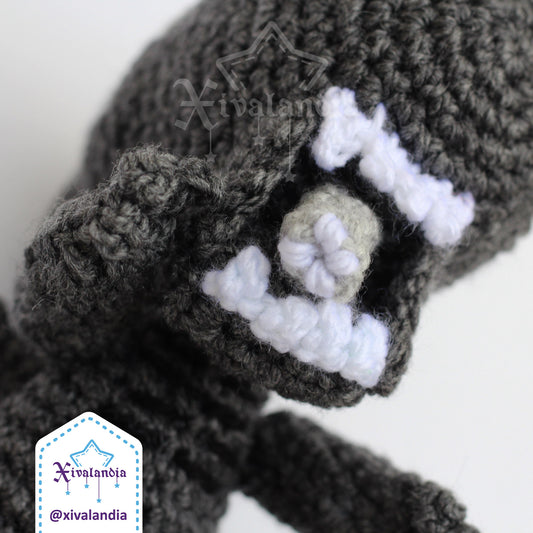Peluche Alien Xenomorfo 15cm, tejido crochet artesanal, amigurumi