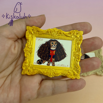 Cucurella Cat, framed magnet with mini illustration, 6.5x5.5 cm