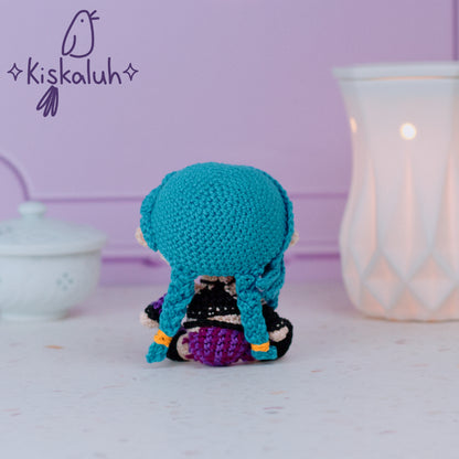 Muñeca tejida Jinx, 10 cm/4 pulg, crochet artesanal, peluche amigurumi,