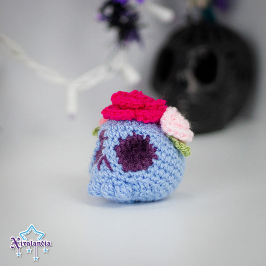 Skull with flowers crochet plush - 2.5 in/7cm- skeleton, handmade amigurumi