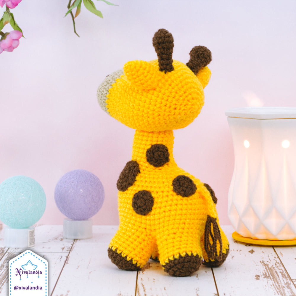 Giraffe crochet plush - 9.5 in/24cm - handmade amigurumi