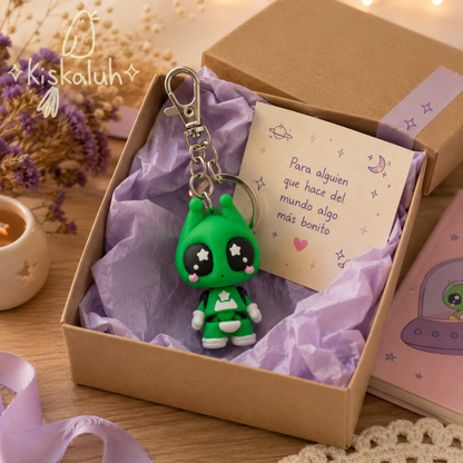Alien Verde Kawaii con Mochilita - Llavero Flexible 3D