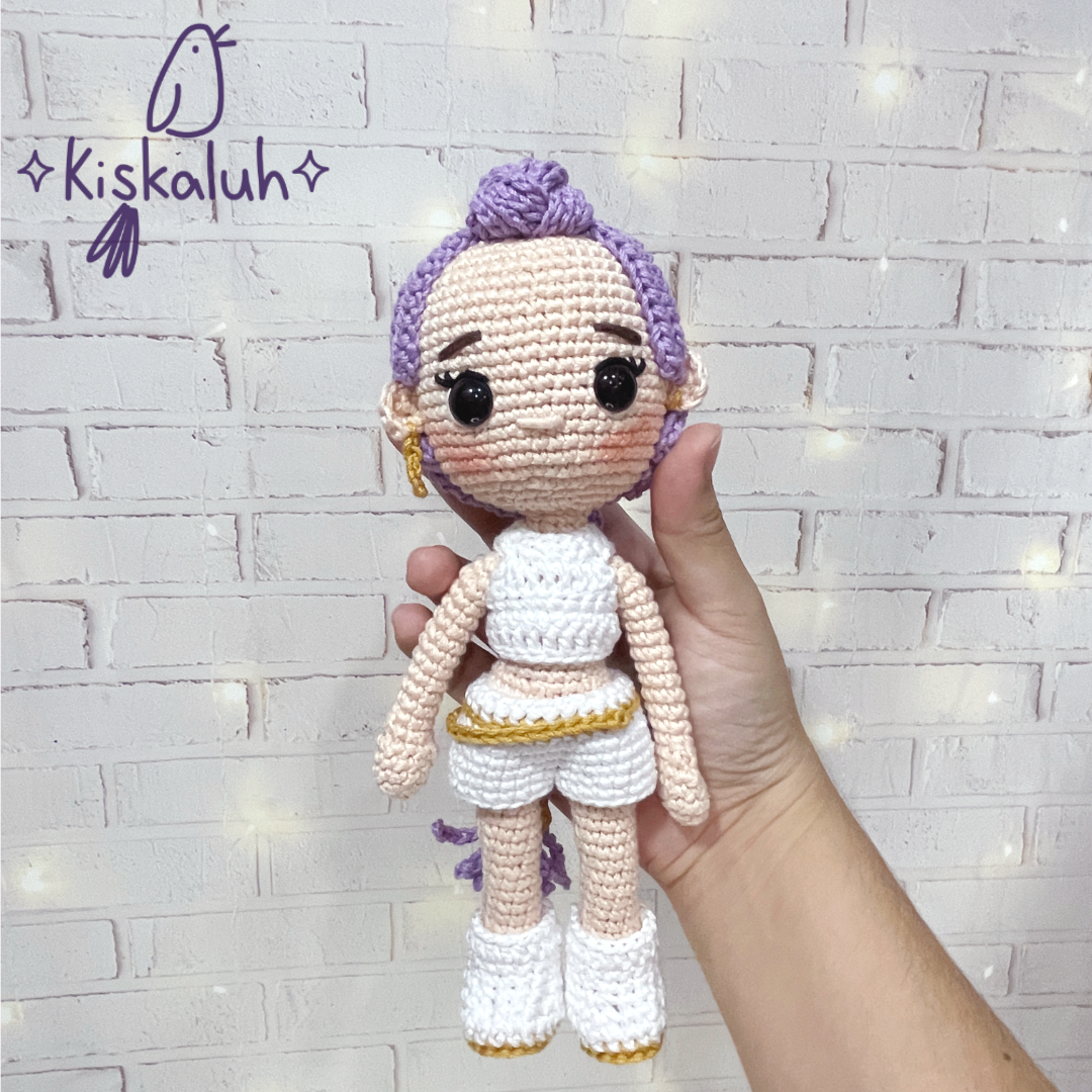 Rumi, Muñeca tejida amigurumi, Kpop demon hunters, crochet artesanal