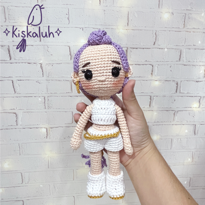 Rumi, Muñeca tejida amigurumi, Kpop demon hunters, crochet artesanal