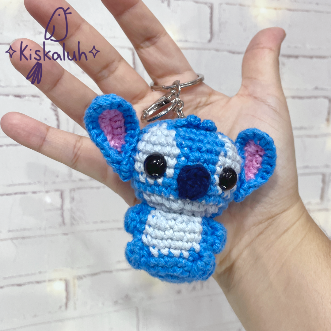 Llavero Stitch de peluche, bag charm, 7cm/2.5 pulg, tejido crochet artesanal, amigurumi